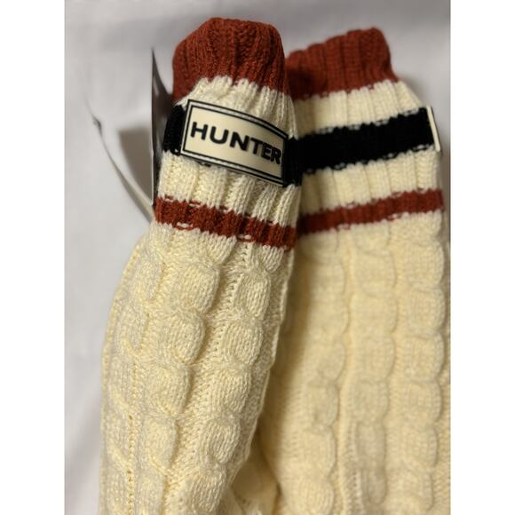 HUNTER Cable Knit Slipper Socks Cream Sherpa Grip Bottom Cozy Boot Socks NWT - Picture 3 of 5